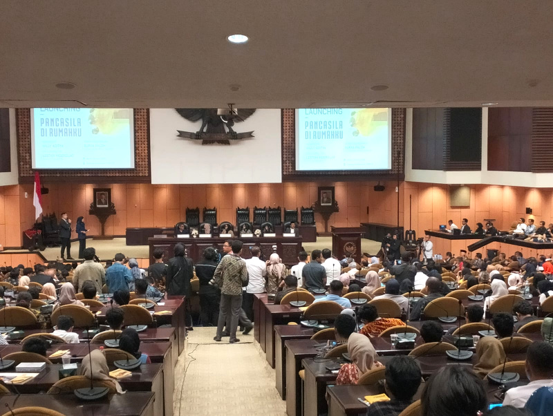 MPR RI melaunching Buku Pancasila Di Rumahku yang dihadiri oleh Ketua Umum Partai Nasdem Surya Paloh di Nusantara IV (Ashar/SinPo.id)