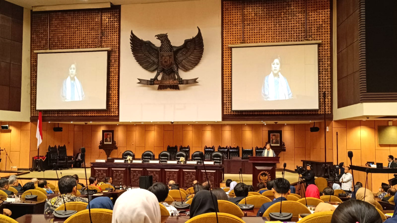 MPR RI melaunching Buku Pancasila Di Rumahku yang dihadiri oleh Ketua Umum Partai Nasdem Surya Paloh di Nusantara IV (Ashar/SinPo.id)