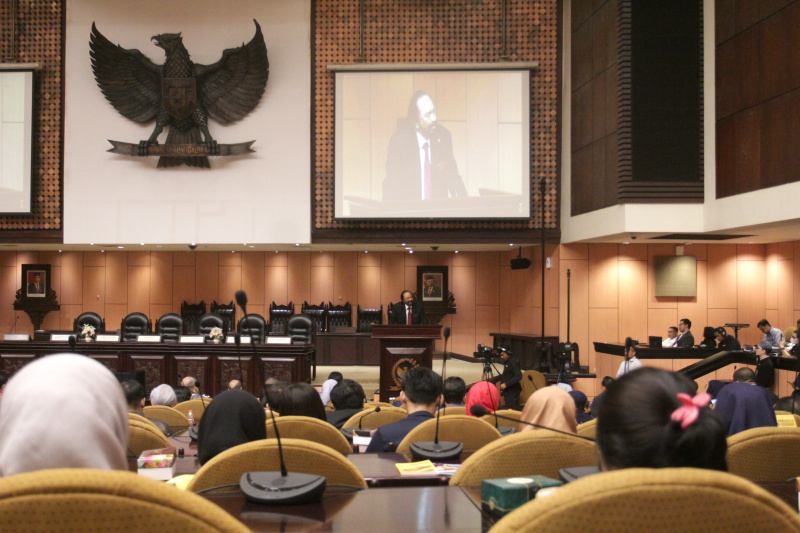 MPR RI melaunching Buku Pancasila Di Rumahku yang dihadiri oleh Ketua Umum Partai Nasdem Surya Paloh di Nusantara IV (Ashar/SinPo.id)