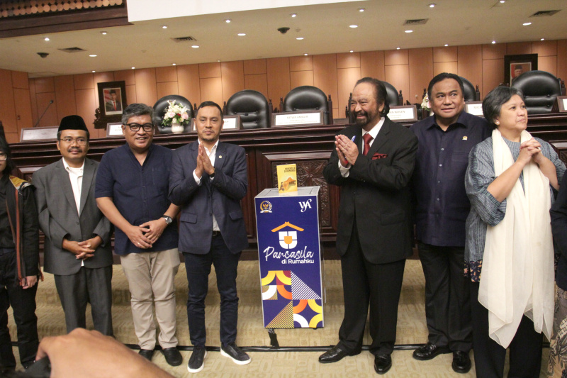 MPR RI melaunching Buku Pancasila Di Rumahku yang dihadiri oleh Ketua Umum Partai Nasdem Surya Paloh di Nusantara IV (Ashar/SinPo.id)