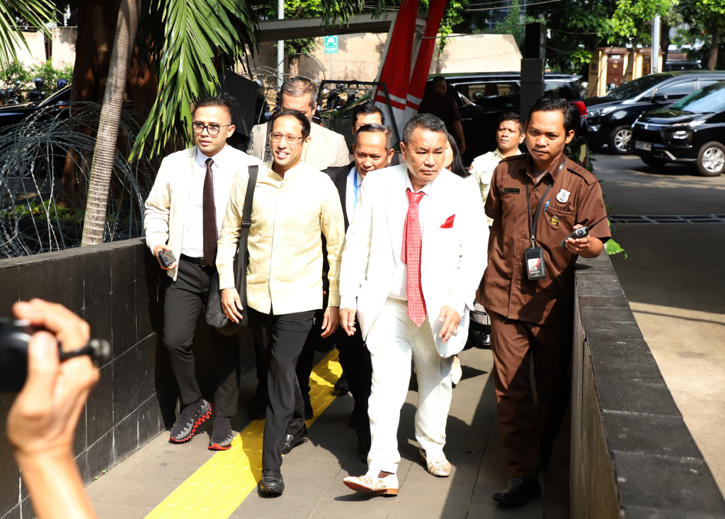 Mantan Mendikbudristek Nadiem Anwar Makarim penuhi panggilan KPK terkait dugaan kasus pengadaan Google Cloud di Kemendikbudristek (Ashar/SinPo.id)