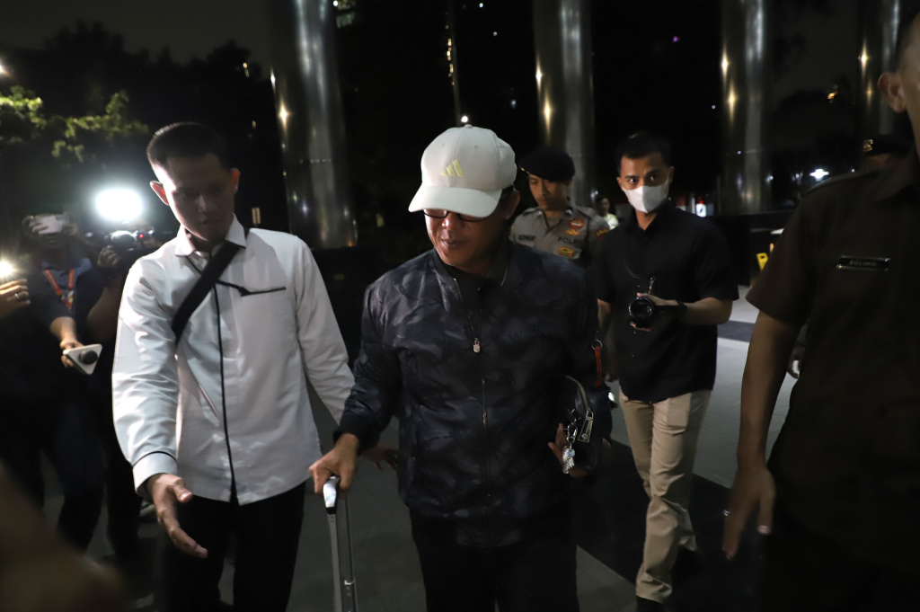 Bupati Lampung Tengah Ardito Wijaya terjerat OTT KPK (Ashar/SinPo.id)