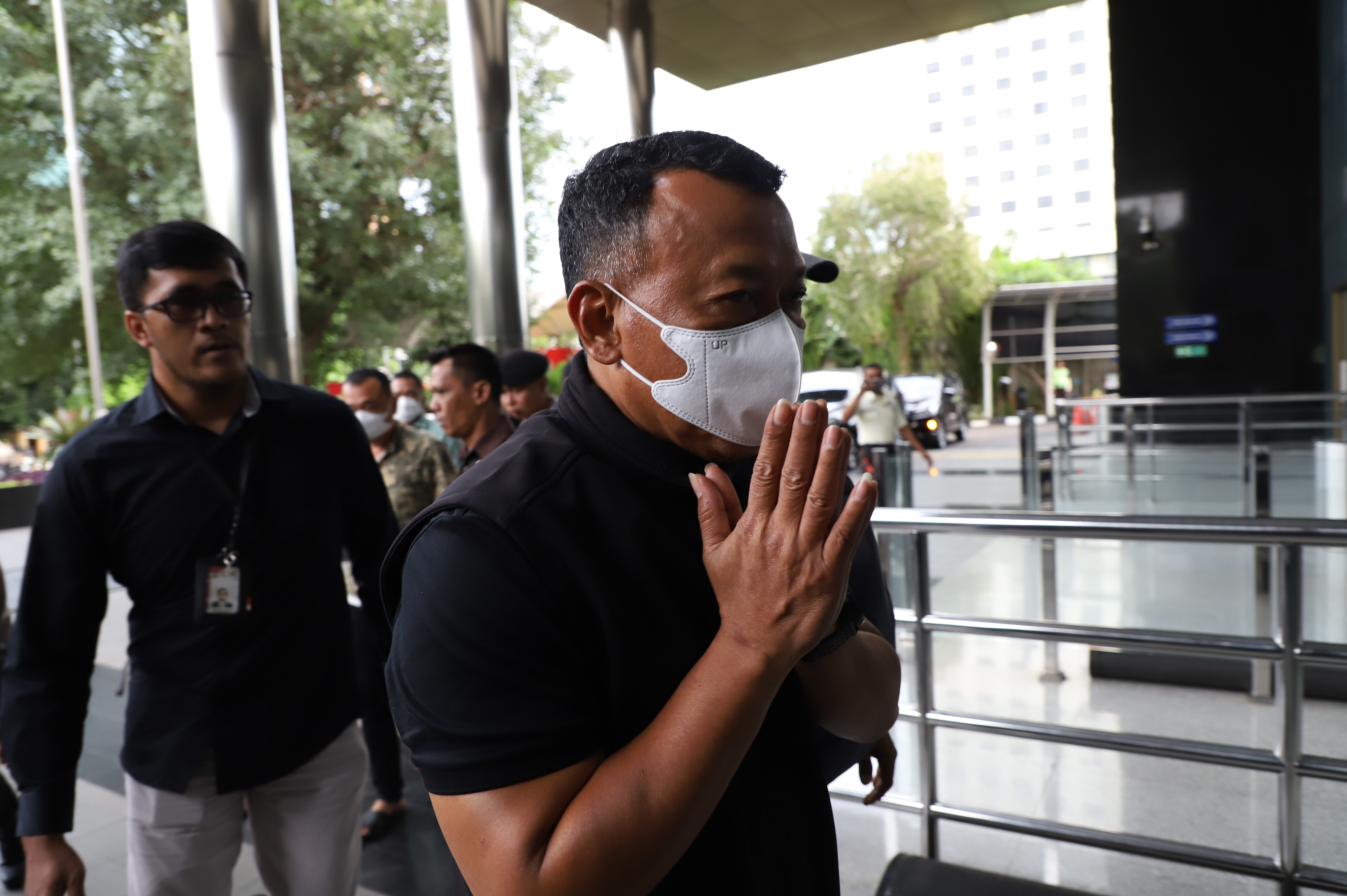 Bupati Ponorogo Sugiri Sancoko tiba di KPK usai terjaring OTT (Ashar/SinPo.id)