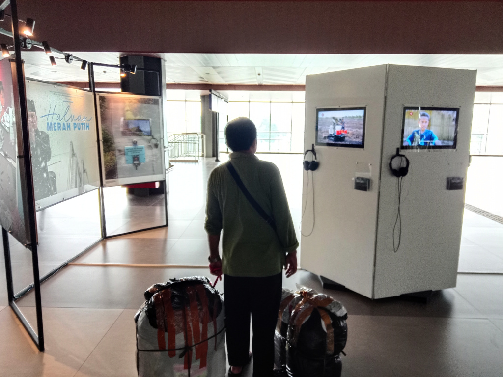 Pameran Jurnalistik Haluan Merah-Putih yang digelar oleh Kantor Berita Antara yang memberikan informasi tentang kebijakan strategis Pemerintahan Presiden Prabowo kepada publik (Ashar/SinPo.id)