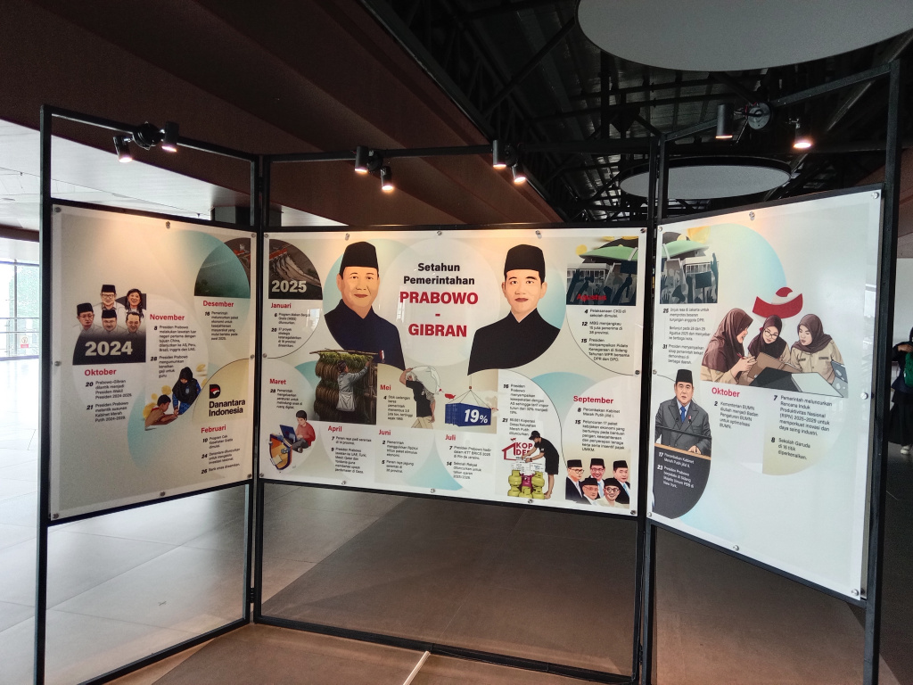 Pameran Jurnalistik Haluan Merah-Putih yang digelar oleh Kantor Berita Antara yang memberikan informasi tentang kebijakan strategis Pemerintahan Presiden Prabowo kepada publik (Ashar/SinPo.id)