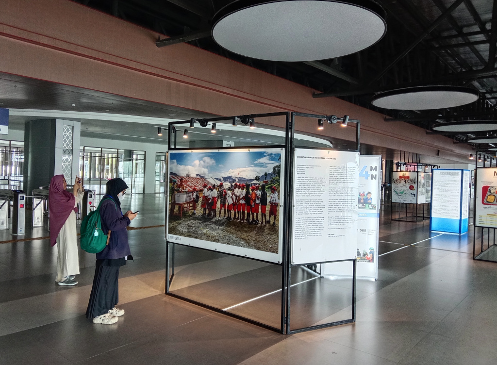 Pameran Jurnalistik Haluan Merah-Putih yang digelar oleh Kantor Berita Antara yang memberikan informasi tentang kebijakan strategis Pemerintahan Presiden Prabowo kepada publik (Ashar/SinPo.id)