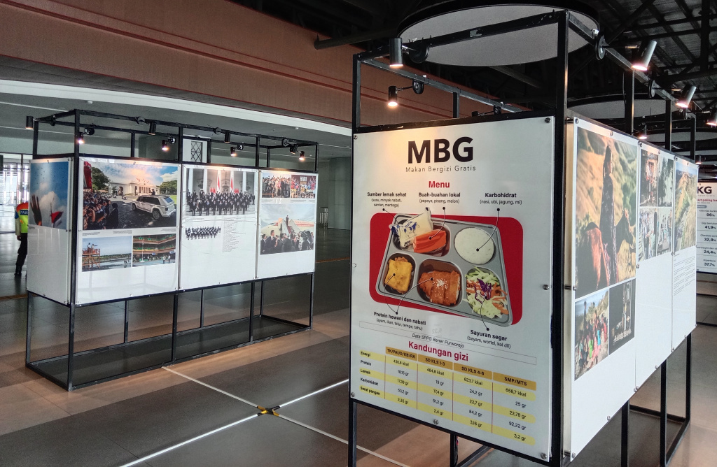 Pameran Jurnalistik Haluan Merah-Putih yang digelar oleh Kantor Berita Antara yang memberikan informasi tentang kebijakan strategis Pemerintahan Presiden Prabowo kepada publik (Ashar/SinPo.id)