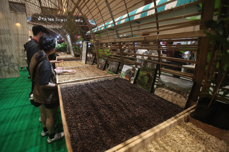 Pameran kopi terbesar di Indonesia yang diikuti oleh 300 peserta yang bertujuan untuk memperkenalkan Kopi Indonesia (Ashar/SinPo.id)