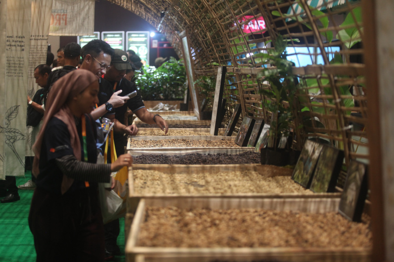 Pameran kopi terbesar di Indonesia yang diikuti oleh 300 peserta yang bertujuan untuk memperkenalkan Kopi Indonesia (Ashar/SinPo.id)