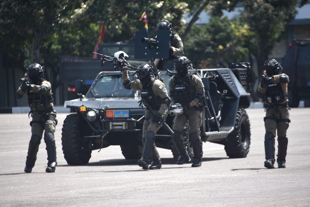 Panglima TNI pimpin upacara peringatan HUT ke-80 Korps Marinir (Ashar/Foto:KoptuMarAinulYaqin/SinPo.id)