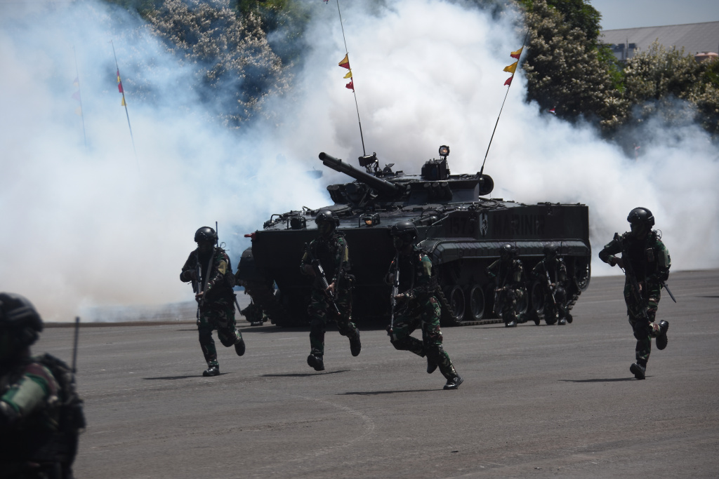 Panglima TNI pimpin upacara peringatan HUT ke-80 Korps Marinir (Ashar/Foto:KoptuMarAinulYaqin/SinPo.id)