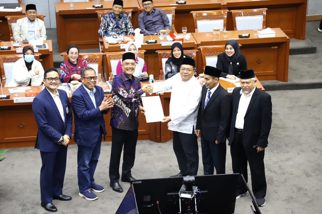 Panja Sepakati biaya haji 2026 turun sebesar dua juta (Ashar/SinPo.id)