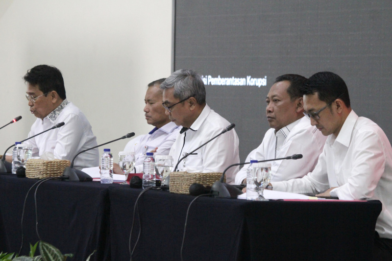 Kinerja KPK semester I 2025 telah menyetor 500 miliar ke kas negara (Ashar/SinPo.id)