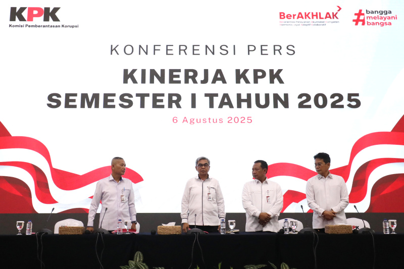 Kinerja KPK semester I 2025 telah menyetor 500 miliar ke kas negara (Ashar/SinPo.id)