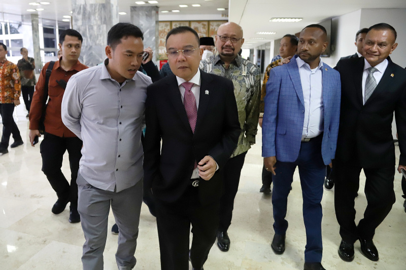 DPR gelar paripurna membahas pendapat antar fraksi-fraksi empat RUU usul Badan Legislasi (Ashar/SinPo.id)