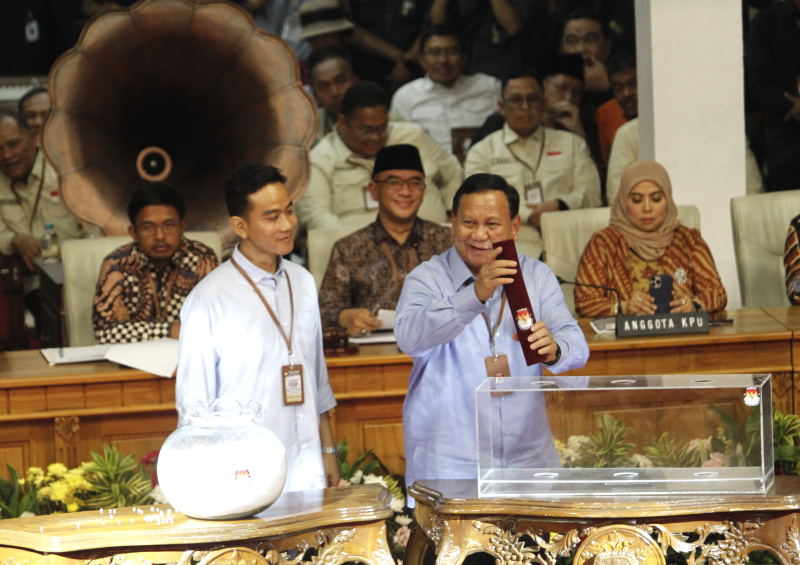 Pasangan Capres-Cawapres Prabowo-Gibran mendapatkan nomer urut 2 (Ashar/SinPo.id)