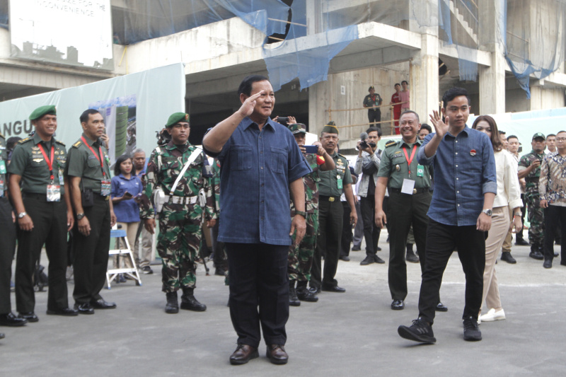 Pasangan Capres-Cawapres Prabowo-Gibran menjalani tes kesehatan di RSPAD (Ashar/SinPo.id)