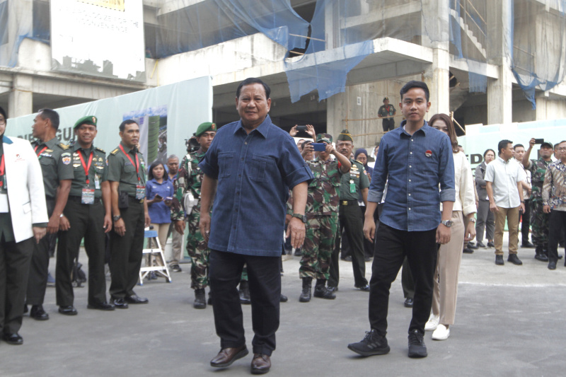 Pasangan Capres-Cawapres Prabowo-Gibran menjalani tes kesehatan di RSPAD (Ashar/SinPo.id)