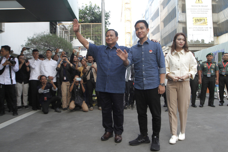 Pasangan Capres-Cawapres Prabowo-Gibran menjalani tes kesehatan di RSPAD (Ashar/SinPo.id)