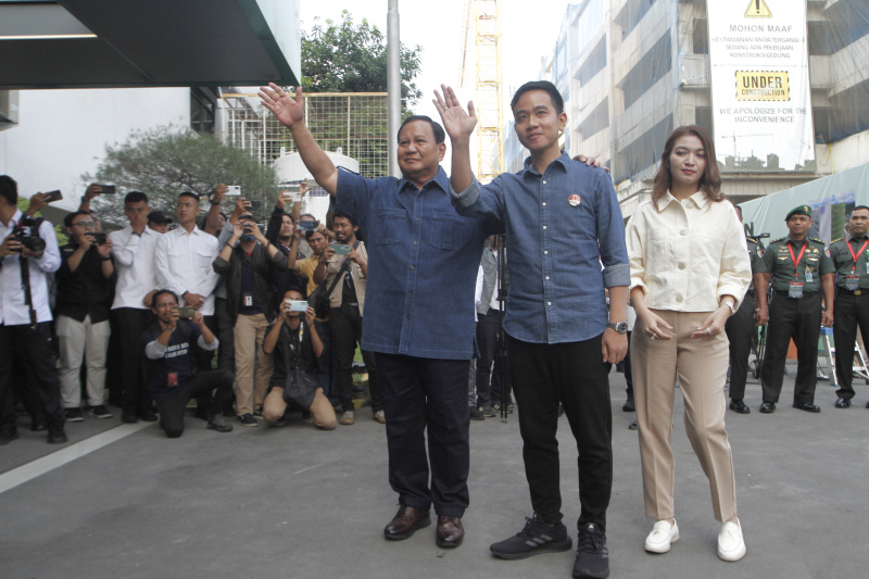 Pasangan Capres-Cawapres Prabowo-Gibran menjalani tes kesehatan di RSPAD (Ashar/SinPo.id)