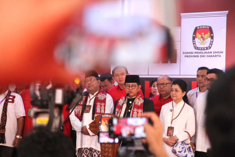 Pasangan Pramono-Rano Karno daftar ke KPU (Ashar/SinPo.id)