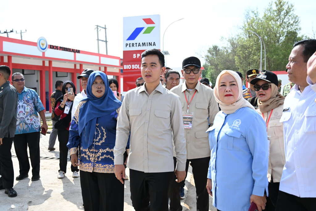 Wakil Presiden Gibran Rakabuming meninjau Kampung Nelayan Merah Putih di Desa Margasari, Lampung Timur (Ashar/Foto: Setwapres/SinPo.id)