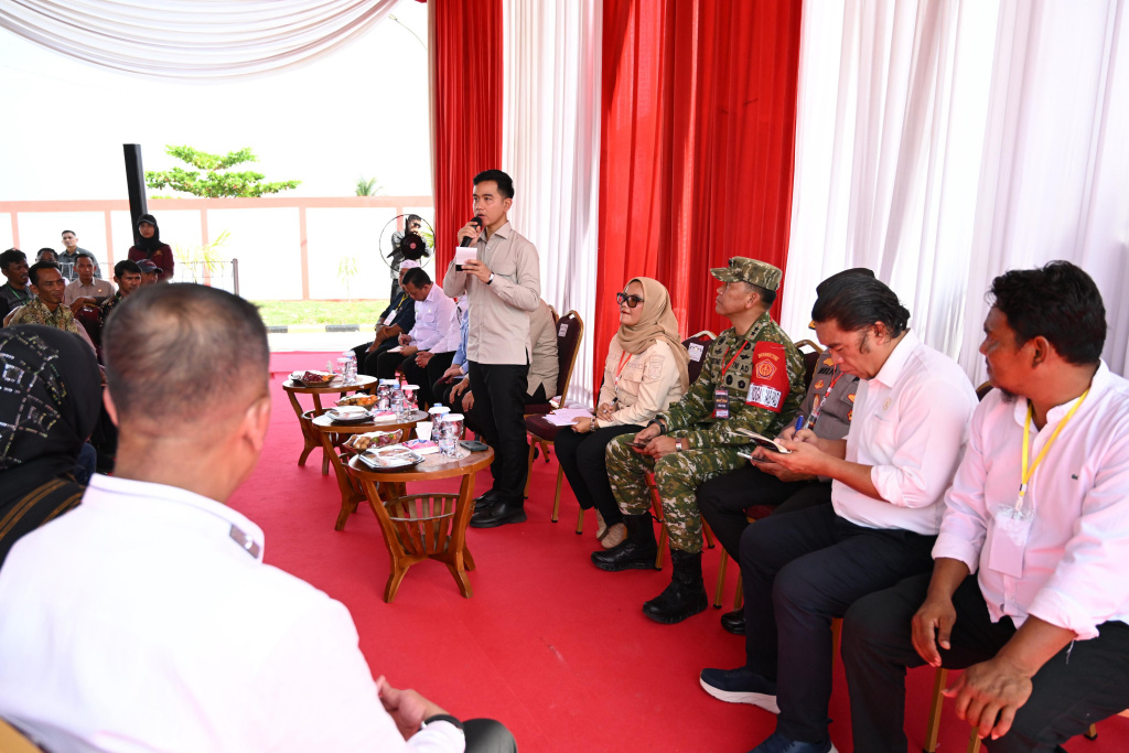 Wakil Presiden Gibran Rakabuming meninjau Kampung Nelayan Merah Putih di Desa Margasari, Lampung Timur (Ashar/Foto: Setwapres/SinPo.id)