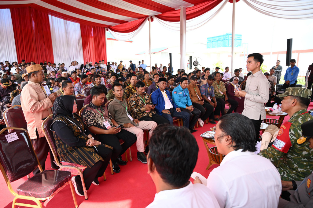 Wakil Presiden Gibran Rakabuming meninjau Kampung Nelayan Merah Putih di Desa Margasari, Lampung Timur (Ashar/Foto: Setwapres/SinPo.id)