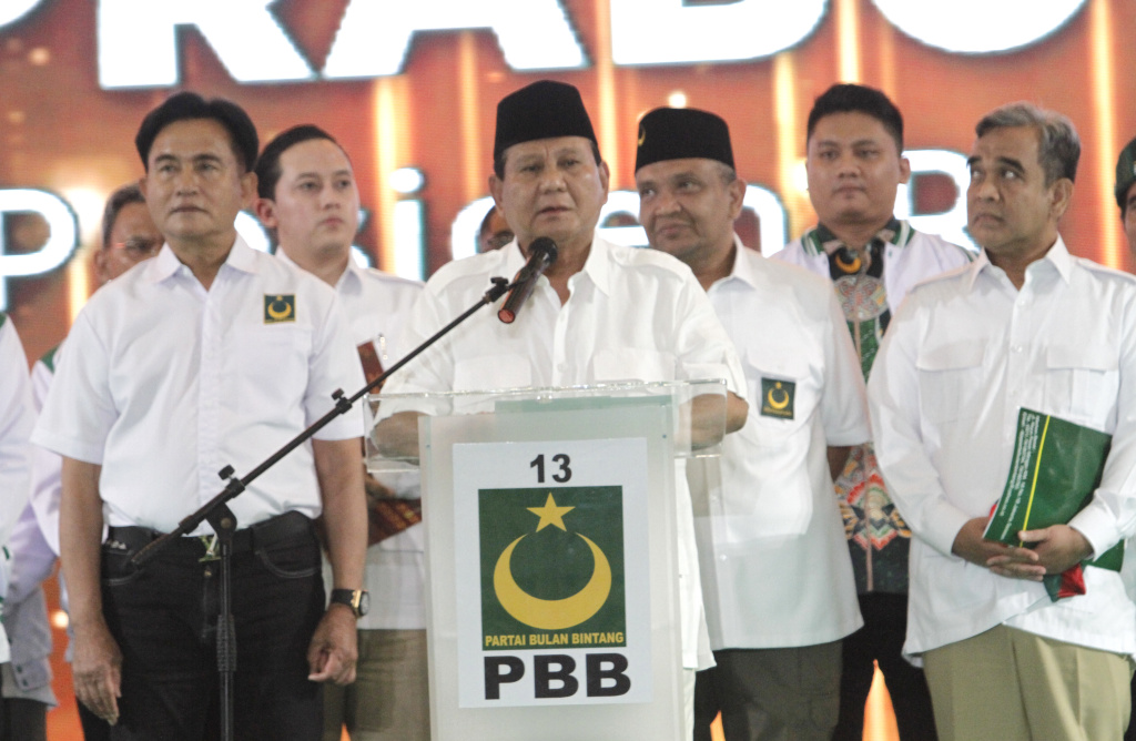 Partai Bulan Bintang (PBB) dalam milad ke-25 resmi Deklarasi dukung Prabowo di Pilpres 2024 nanti (Ashar/SinPo.id)