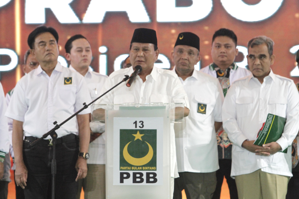 Partai Bulan Bintang (PBB) dalam milad ke-25 resmi Deklarasi dukung Prabowo di Pilpres 2024 nanti (Ashar/SinPo.id)