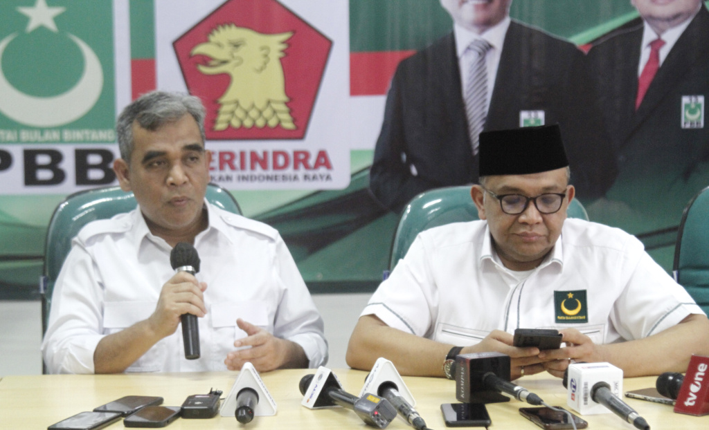 Rombongan para petinggi partai Gerindra sambangi kantor PBB (Ashar/SinPo.id)