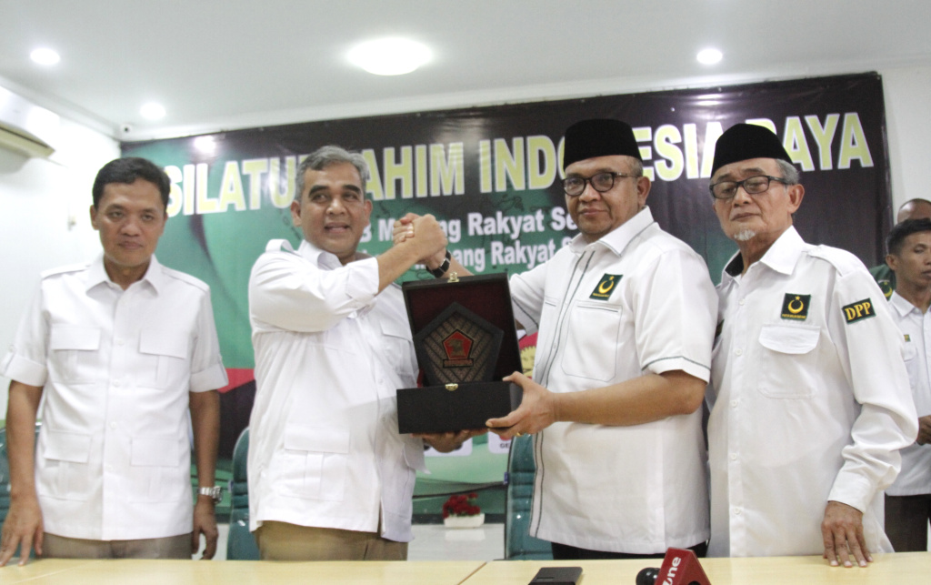 Rombongan para petinggi partai Gerindra sambangi kantor PBB (Ashar/SinPo.id)