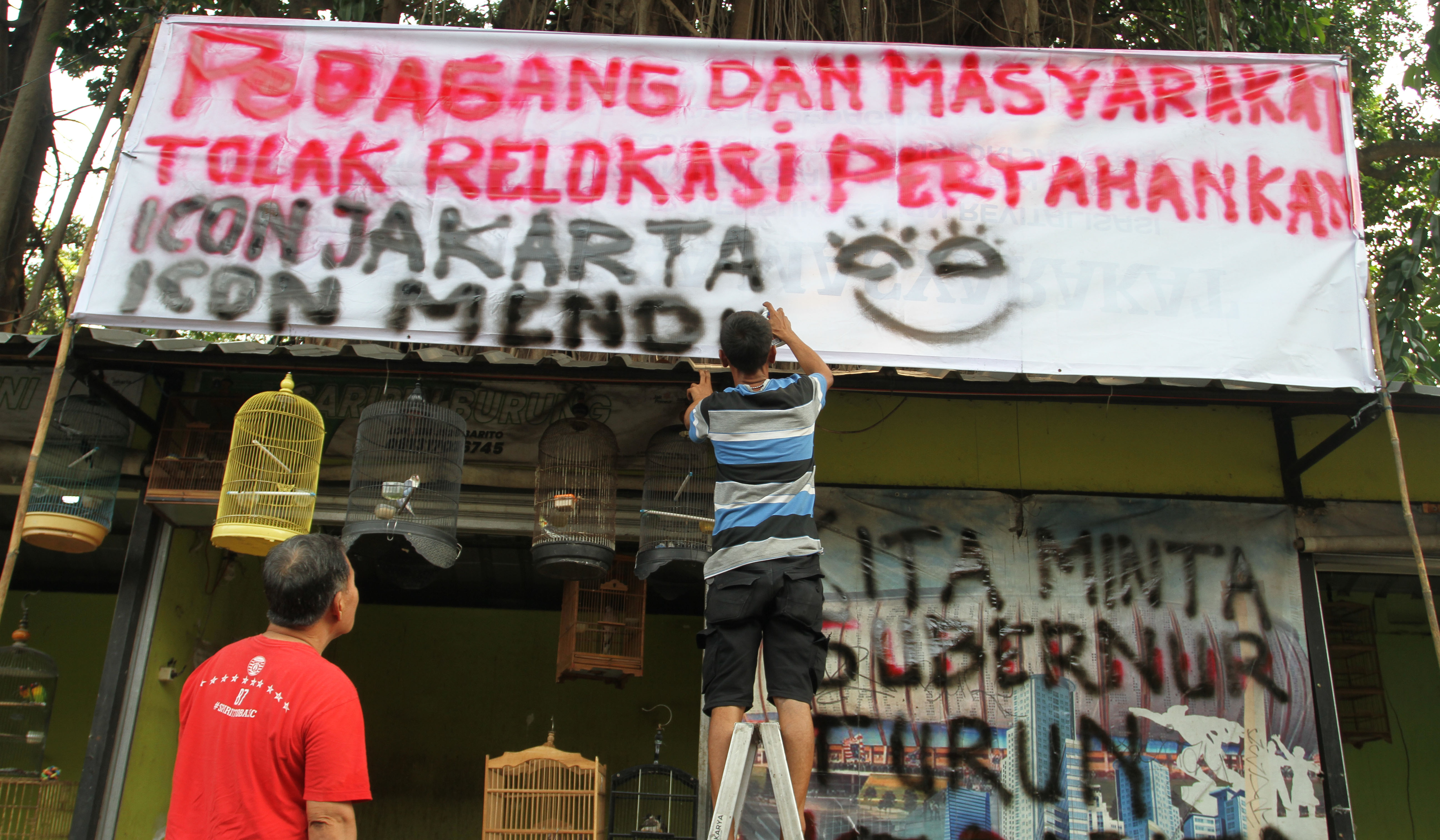 Pedagang Pasar Hewan Barito. (Agus Priatna/SinPo.id)
