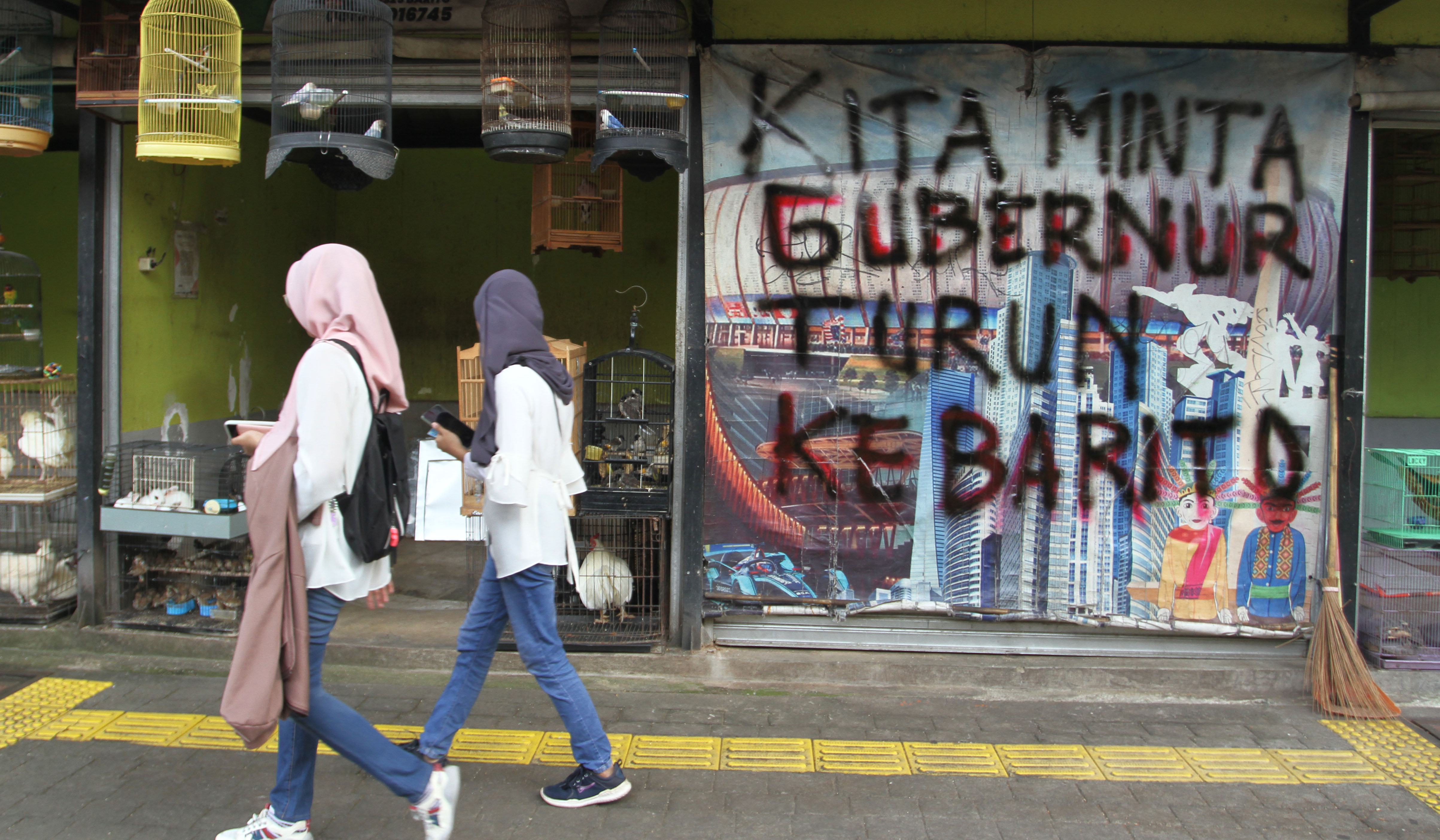 Pedagang Pasar Hewan Barito. (Agus Priatna/SinPo.id)