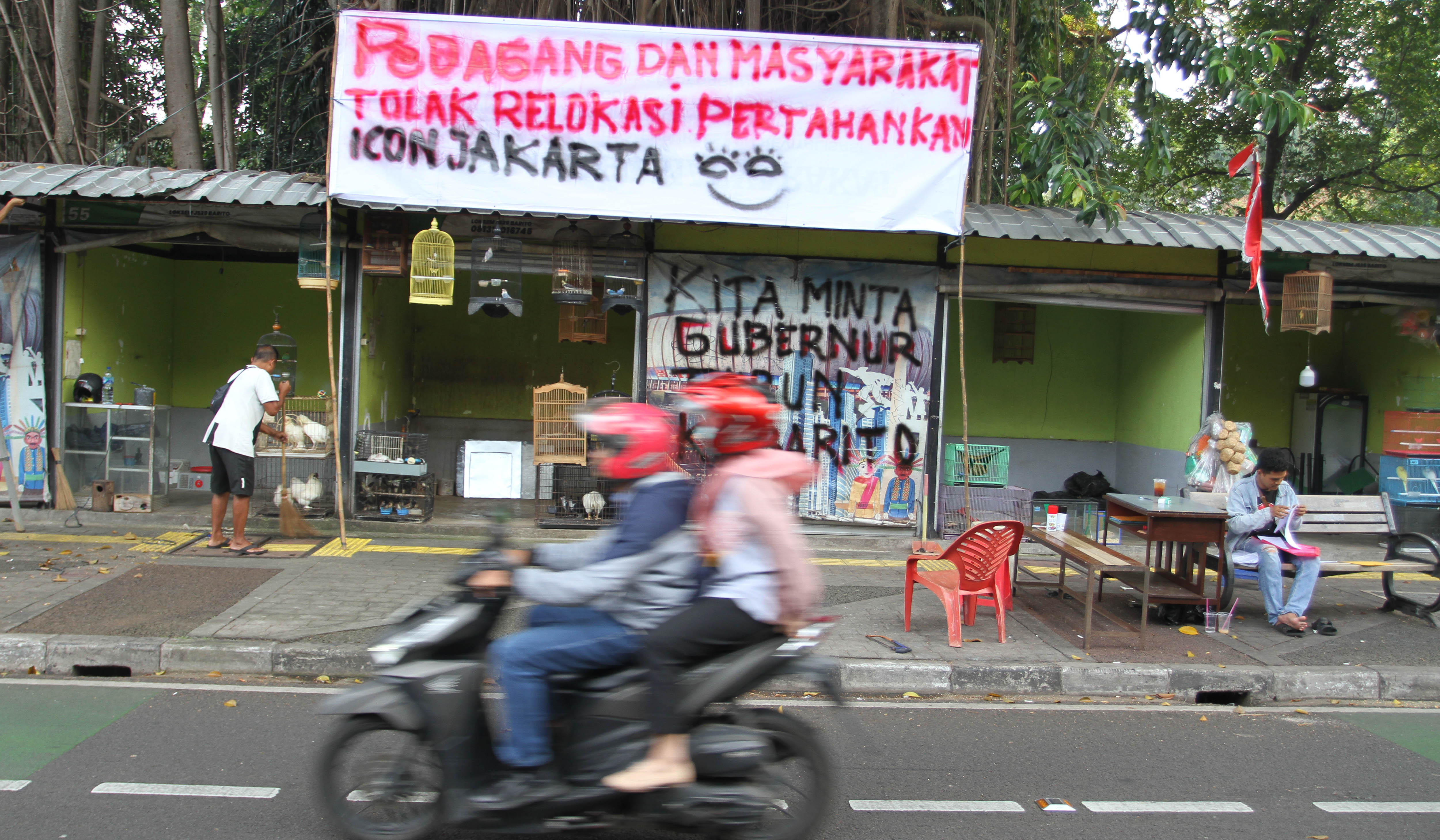 Pedagang Pasar Hewan Barito. (Agus Priatna/SinPo.id)