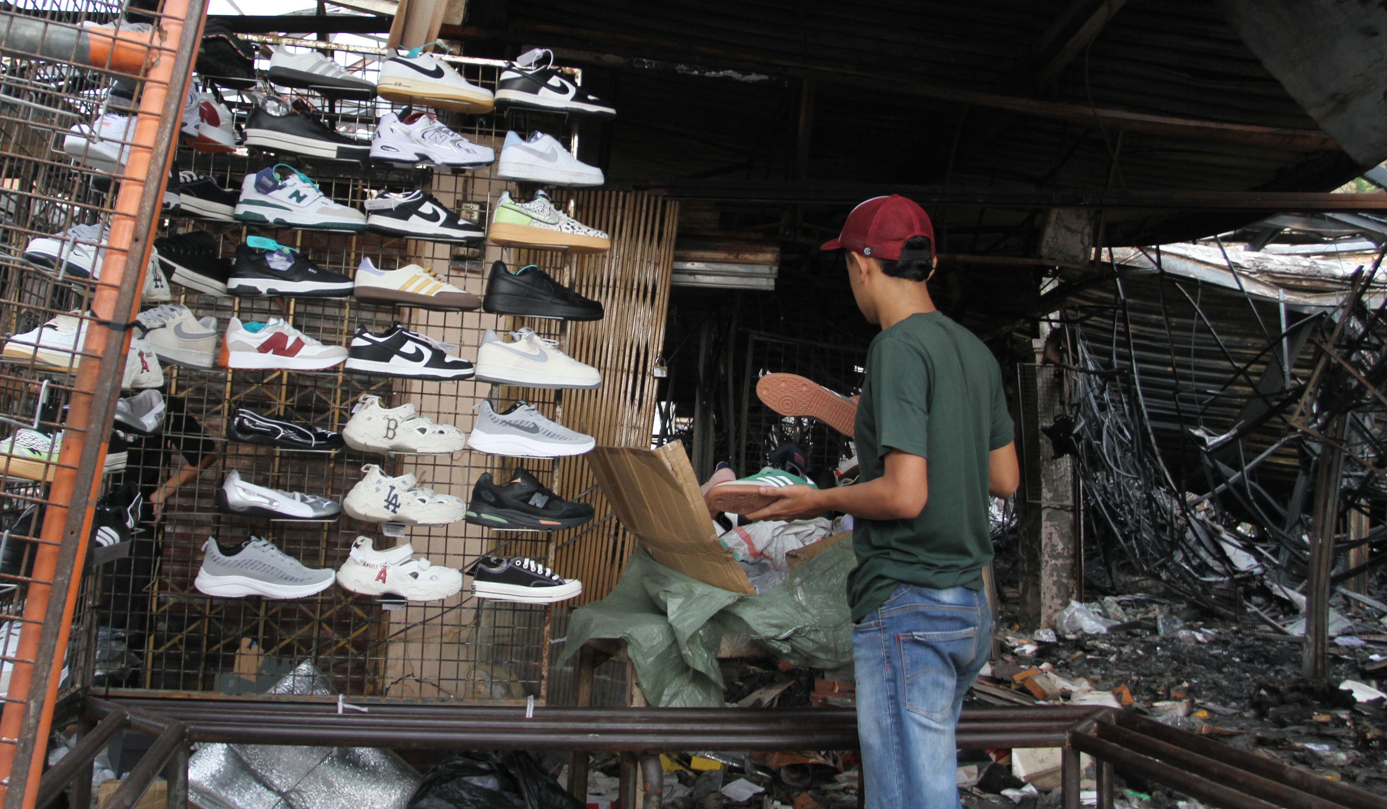 Pedagang Taman Puring. (Agus Priatna/SinPo.id)