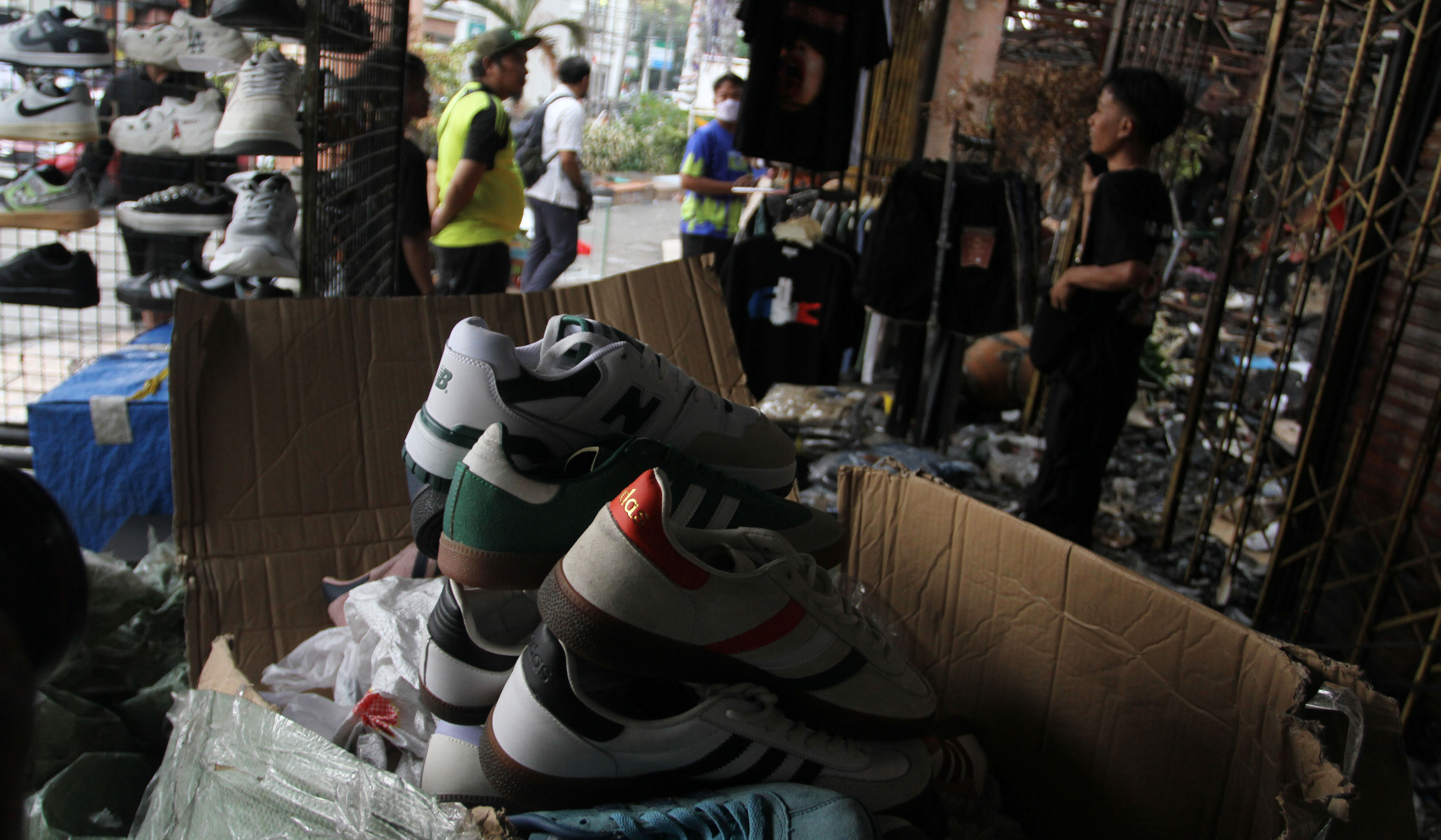 Pedagang Taman Puring. (Agus Priatna/SinPo.id)