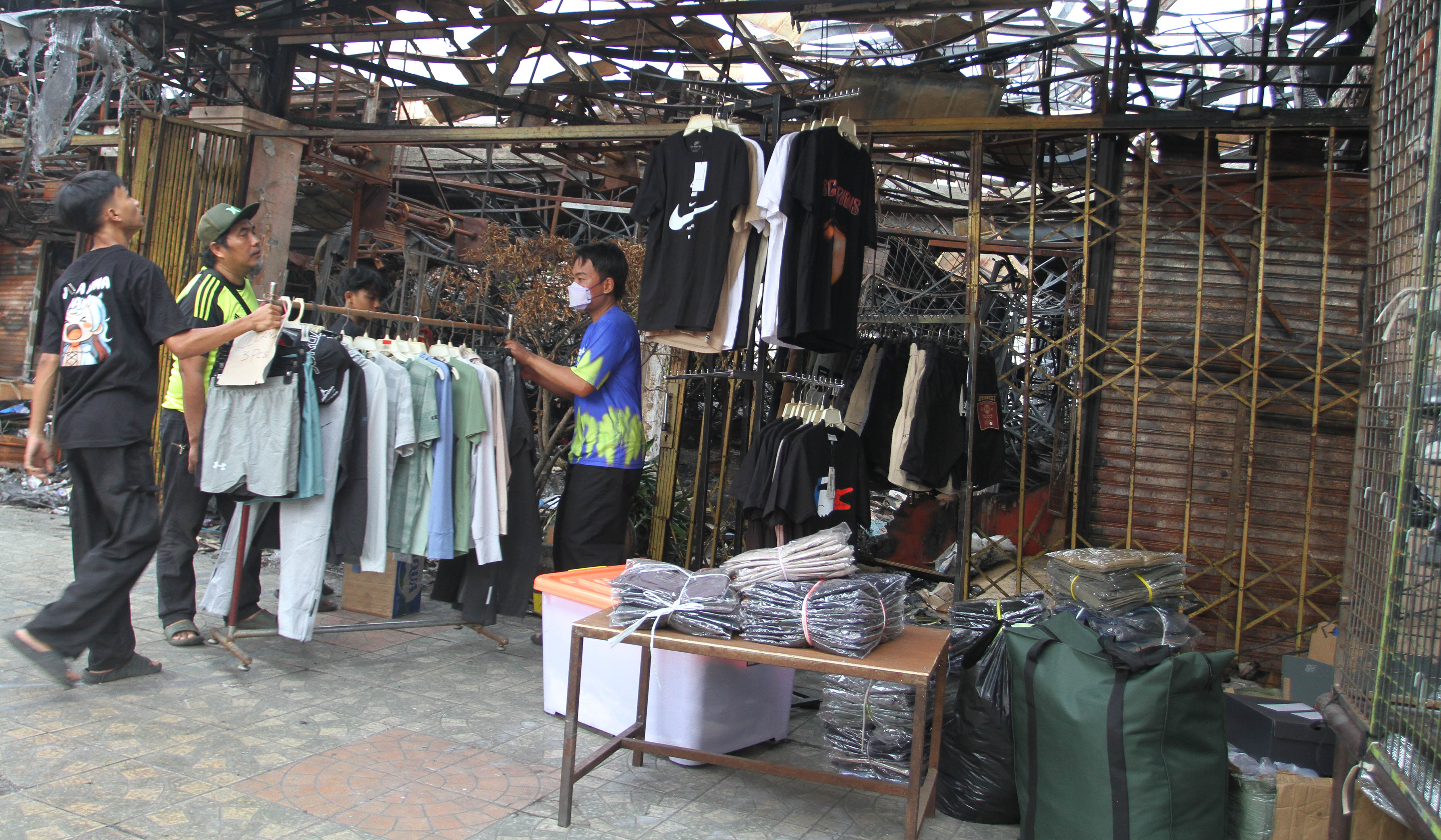 Pedagang Taman Puring. (Agus Priatna/SinPo.id)