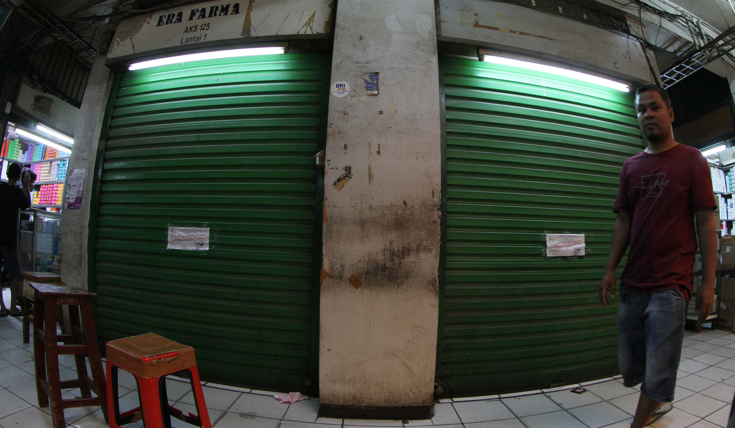 Protes pedagang Pasar Pramuka. (Agus Priatna/SinPo.id)