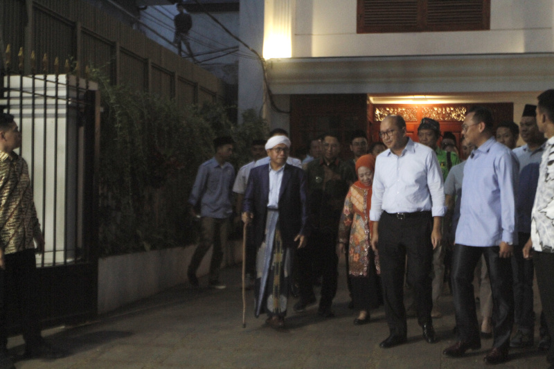 Para pengurus pejuang PPP mendatangi Kediaman Capres Prabowo Subianto untuk Deklarasi Kemenangan Prabowo-Gibran di Pilres nanti (Ashar/SinPo.id)
