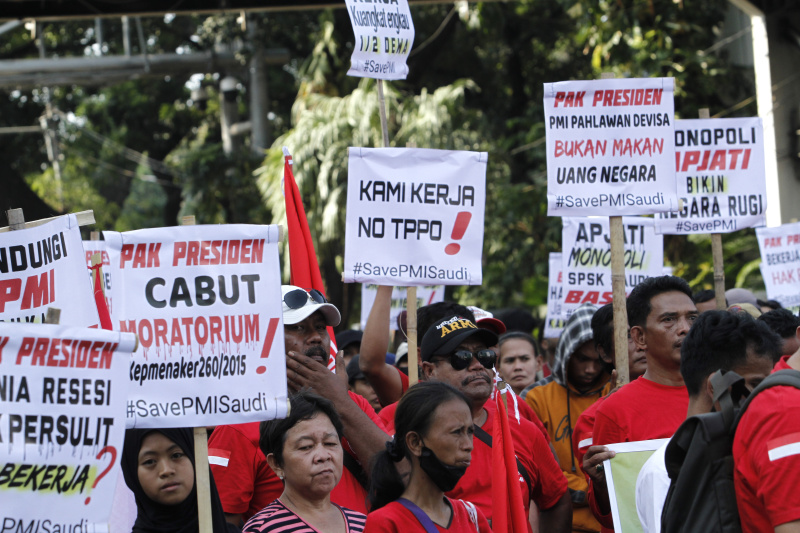 Puluhan para pekerja migran Indonesia  gelar aksi demo menuntut perlindungan dari Pemerintah (Ashar/SinPo.id)