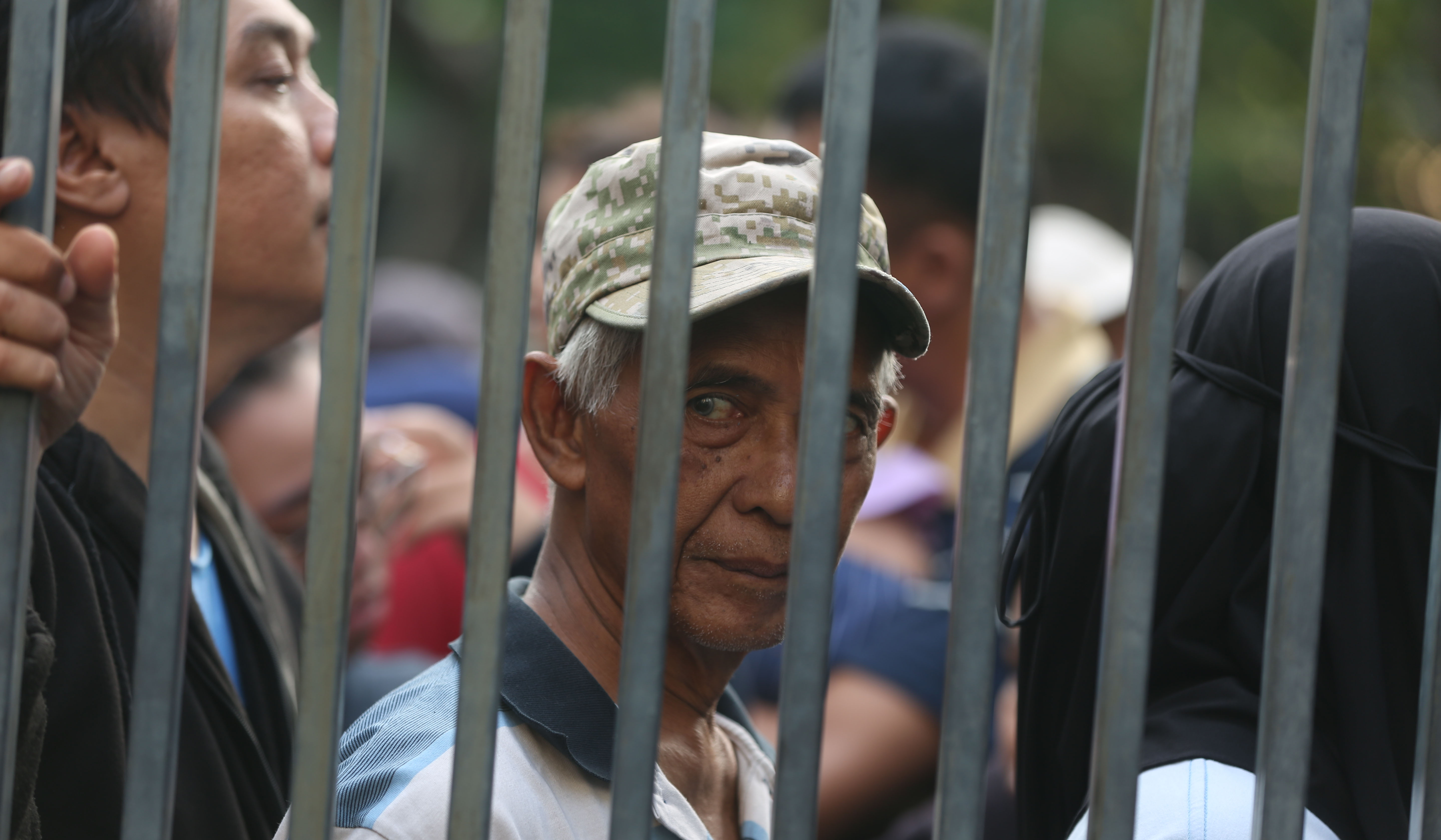 Pembagian daging kurban DPP LDII. (Agus Priatna/SinPo.id)