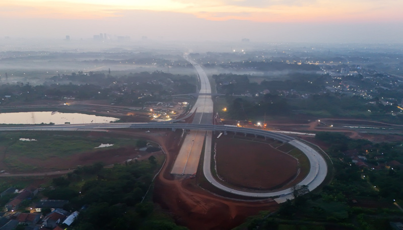 Konstruksi Jalan Tol sepanjang 5,40 Km dengan progres  telah mencapai tahap akhir penyelesaian, ditargetkan selesai konstruksi dan dapat dioperasikan pada Kuartal 3 tahun 2024 (Ashar/SinPo.id)