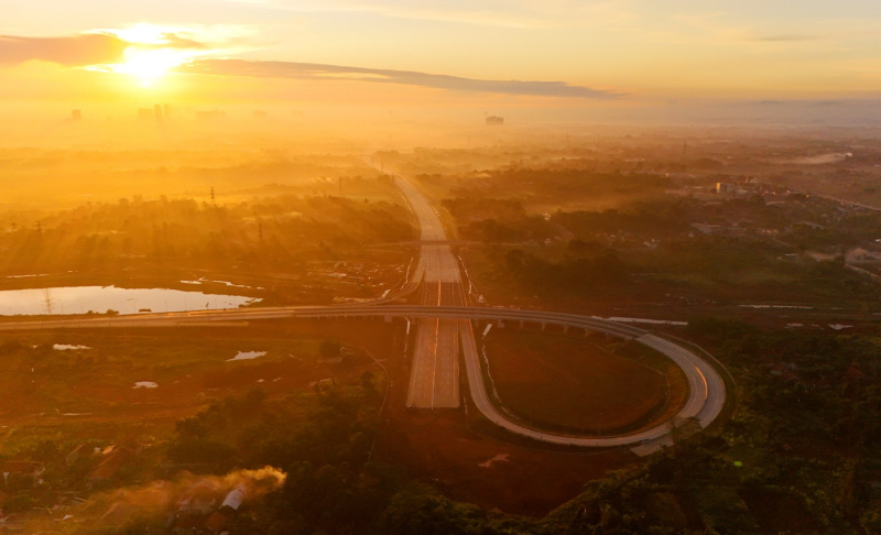 Konstruksi Jalan Tol sepanjang 5,40 Km dengan progres  telah mencapai tahap akhir penyelesaian, ditargetkan selesai konstruksi dan dapat dioperasikan pada Kuartal 3 tahun 2024 (Ashar/SinPo.id)