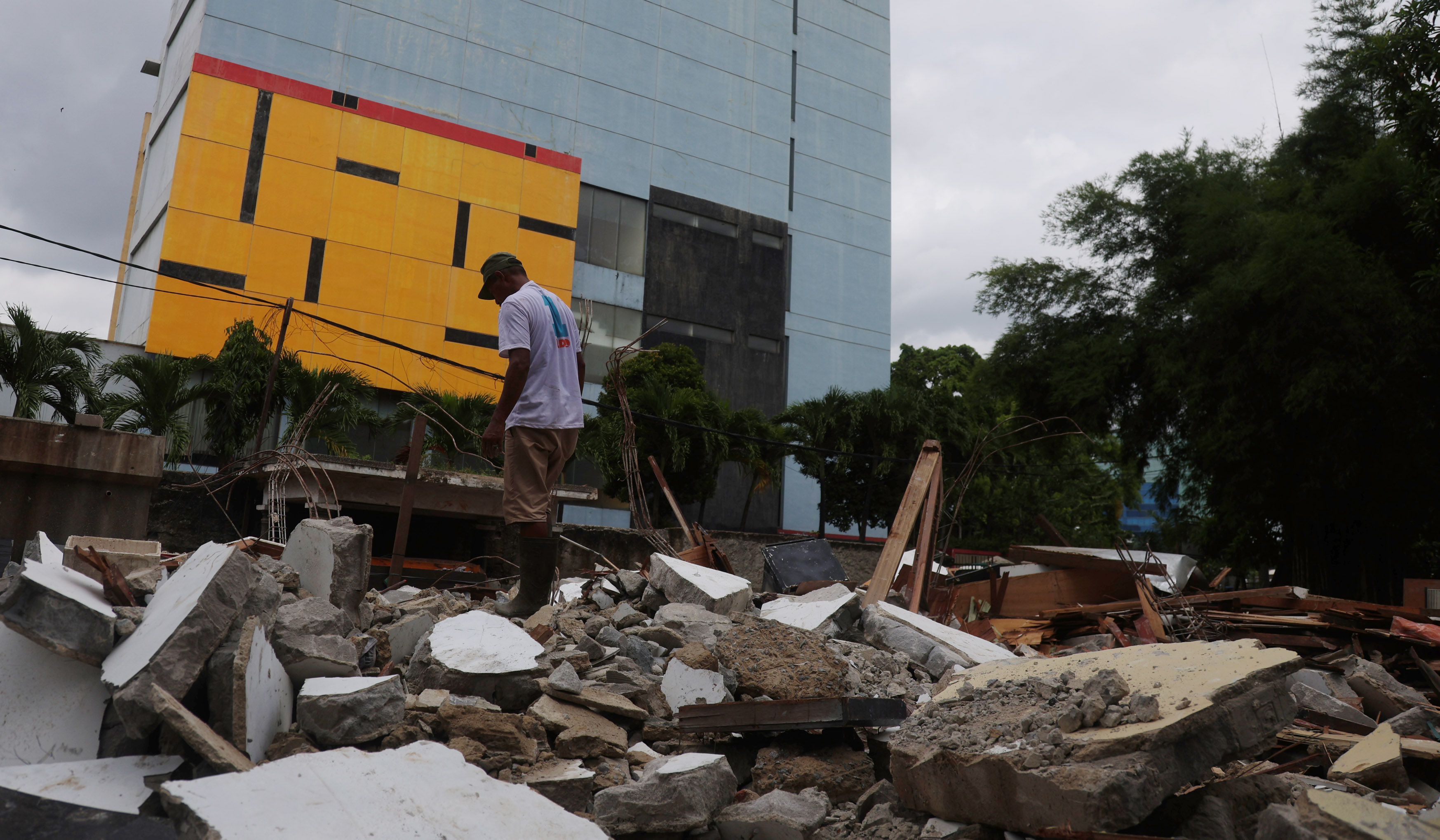 Komisi III gelar raker dengan KPK membahas rencana kinerja KPK 2026 (Ashar/SinPo.id)