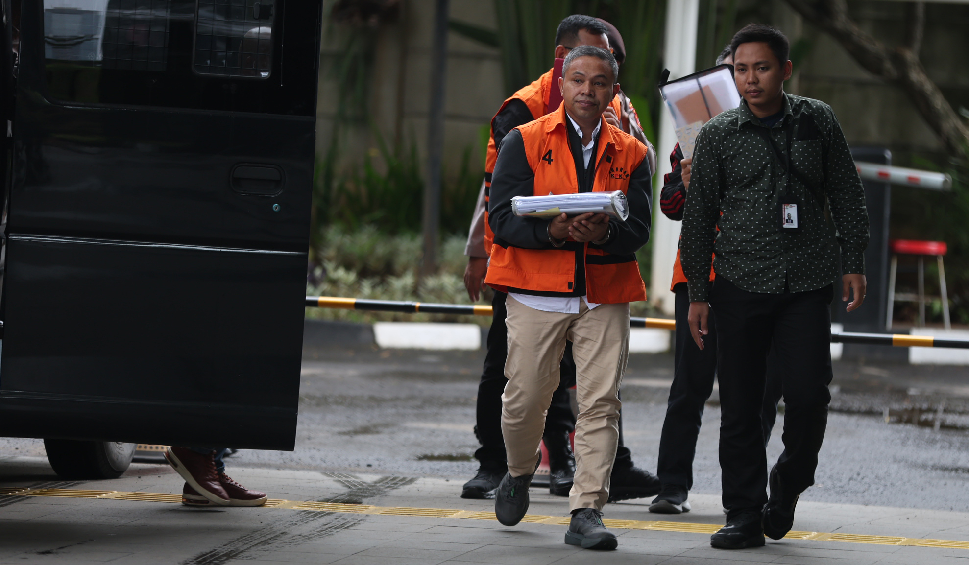 KPK periksa Gubernur Riau nonaktif, Abdul Wahid. (Agus Priatna/SinPo.id)