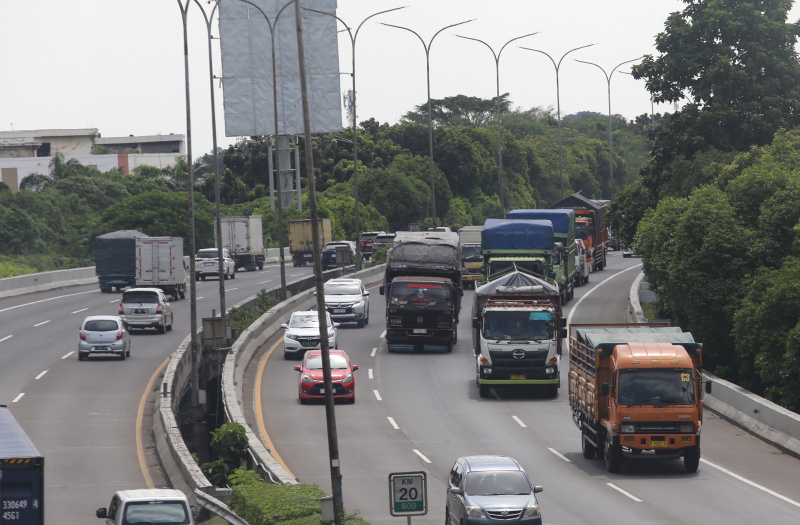 Pemerintah akan menindak tegas truck yang bermuatan lebih yamg sering mengalami kecelakaan (Ashar/SinPo.id)