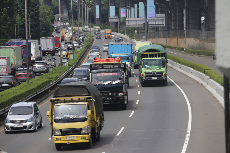 Pemerintah akan menindak tegas truck yang bermuatan lebih yamg sering mengalami kecelakaan (Ashar/SinPo.id)