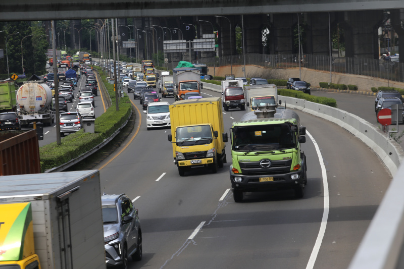 Pemerintah akan menindak tegas truck yang bermuatan lebih yamg sering mengalami kecelakaan (Ashar/SinPo.id)