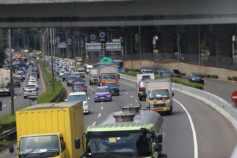 Pemerintah akan menindak tegas truck yang bermuatan lebih yamg sering mengalami kecelakaan (Ashar/SinPo.id)
